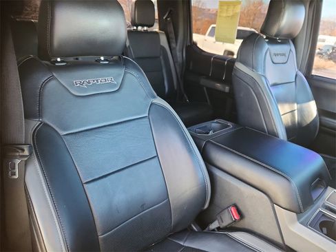 Used 2017 Ford F150 Raptor w/ Equipment Group 802A Luxury image 18