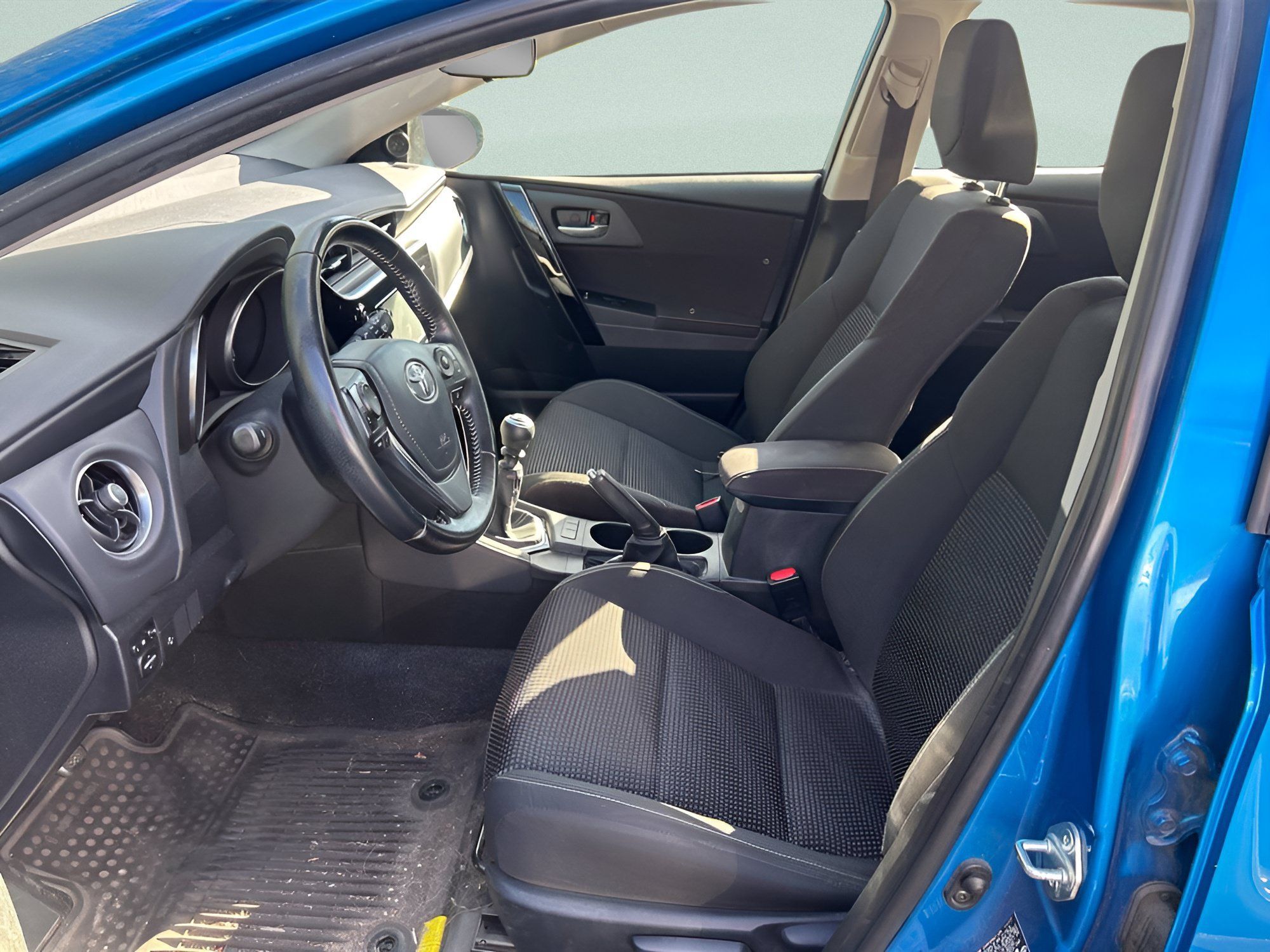 Used 2018 Toyota Corolla iM w/ All-Weather Mat Package FWD image 15