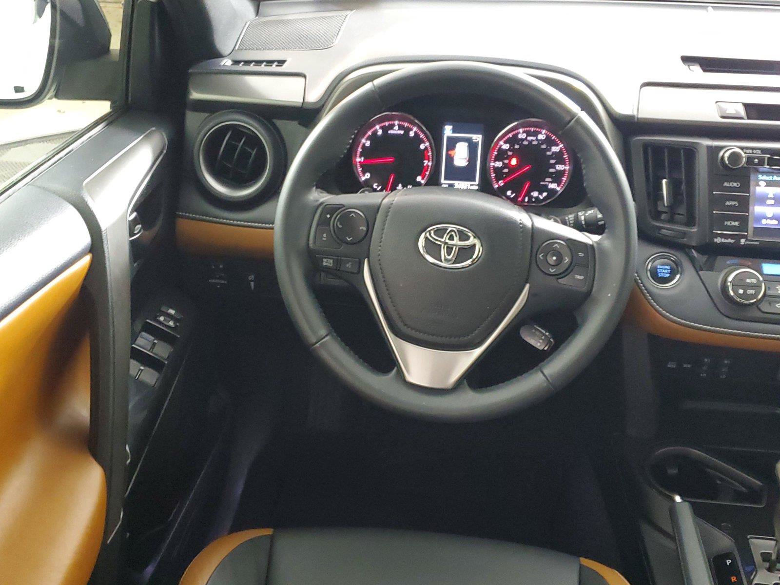Used 2016 Toyota RAV4 SE FWD image 16