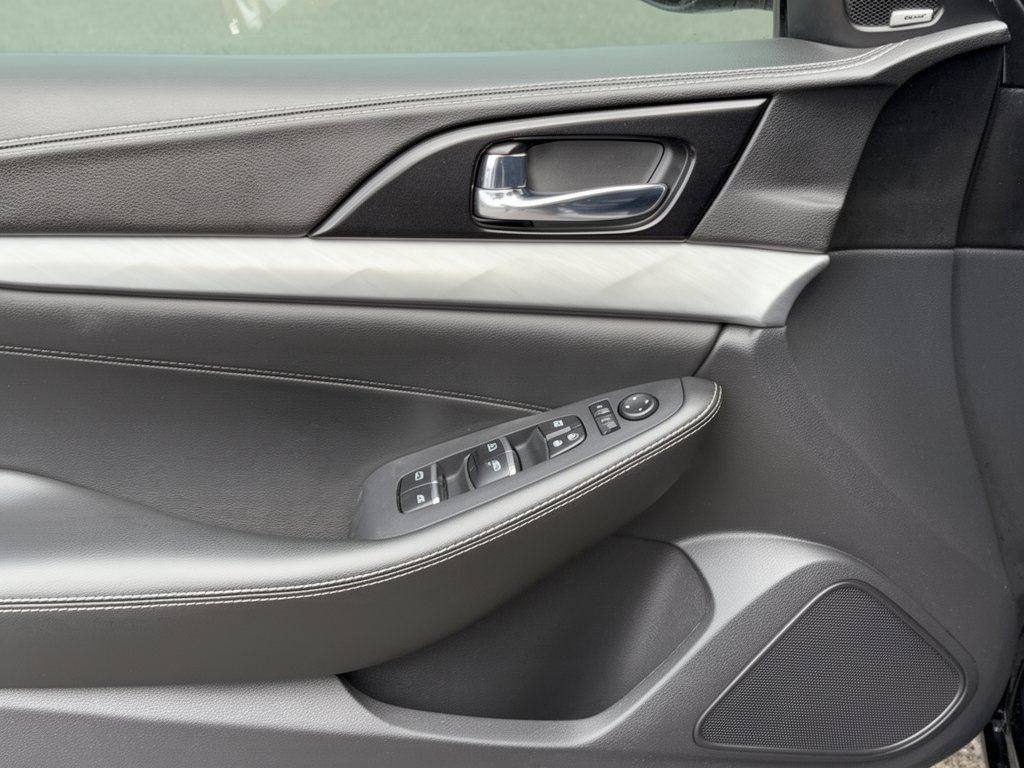 Used 2018 Nissan Maxima 3.5 SL FWD image 14