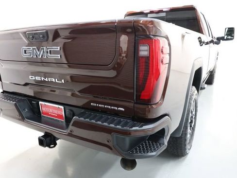 Used 2024 GMC Sierra 3500 Denali Ultimate AWD/4WD image 73