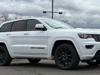 Used 2018 Jeep Grand Cherokee Altitude video 1