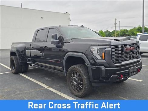 Used 2024 GMC Sierra 3500 Denali Ultimate AWD/4WD image 4