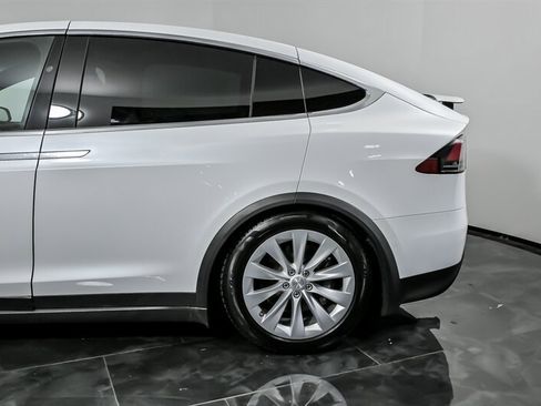 Used 2016 Tesla Model X 75D AWD/4WD image 7