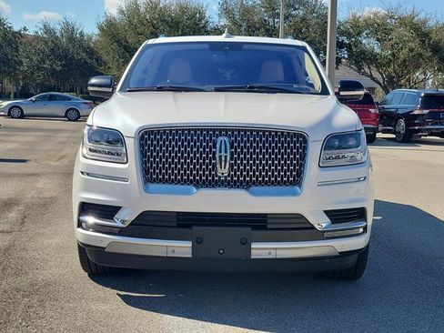 Used 2018 Lincoln Navigator L Reserve w/ Technology Package image 2