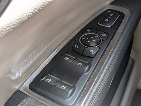 Used 2019 Lincoln Continental Premiere FWD image 23