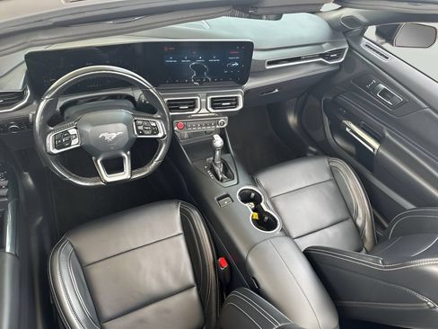 Used 2025 Ford Mustang Premium RWD image 22