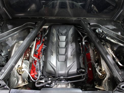 Used 2024 Chevrolet Corvette Stingray Coupe w/ Z51 Performance Package RWD image 22