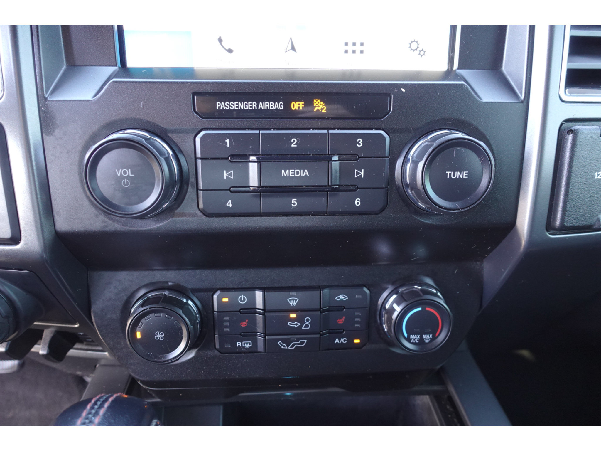 Used 2019 Ford F150 XLT w/ Equipment Group 302A Luxury AWD/4WD image 20
