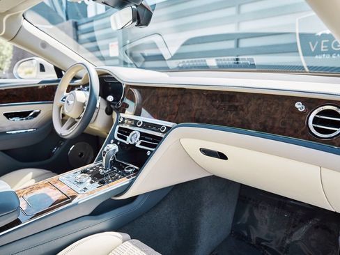 Used 2022 Bentley Flying Spur W12 AWD/4WD image 41