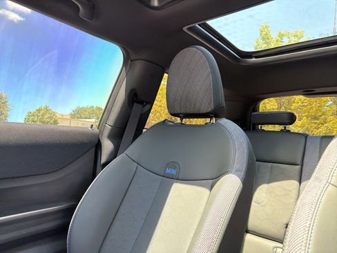 Certified 2026 MINI Cooper 2-Door Hardtop FWD image 18