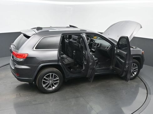 Used 2018 Jeep Grand Cherokee Limited w/ Luxury Group II image 65