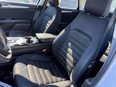 Used 2015 Ford Fusion SE image 13