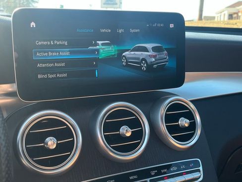 Used 2020 Mercedes-Benz GLC 300 image 15