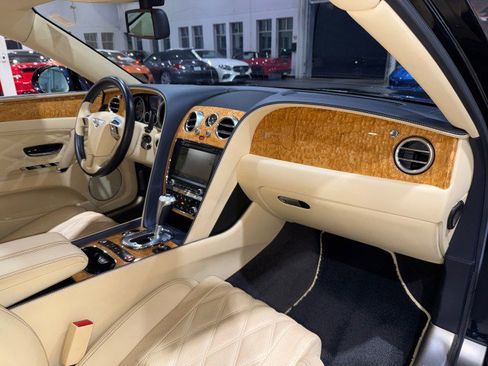 Used 2015 Bentley Flying Spur W12 image 70