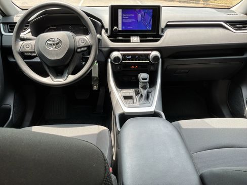 Used 2025 Toyota RAV4 LE FWD image 28