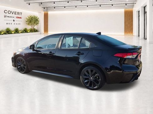 Used 2023 Toyota Corolla SE FWD image 7