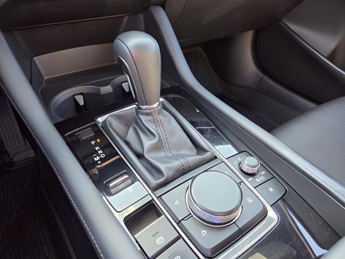 Used 2023 MAZDA MAZDA3 Hatchback w/ Appearance Package image 16