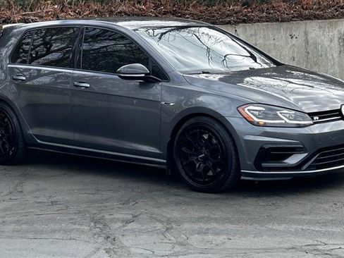 Used 2019 Volkswagen Golf R 4-Door image 7