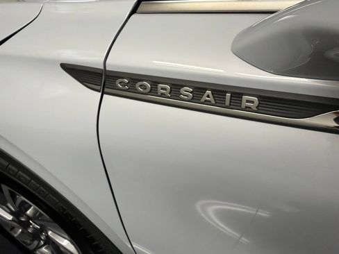 Certified 2025 Lincoln Corsair AWD w/ Equipment Group 101A image 38