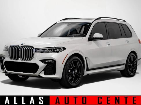 Used 2022 BMW X7 xDrive40i w/ M Sport Package AWD/4WD image 3
