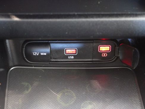 Used 2024 Kia Forte LXS w/ LXS Technology Package FWD image 19