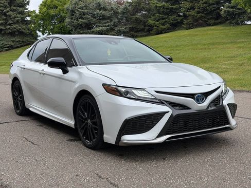 Used 2024 Toyota Camry XSE FWD image 1