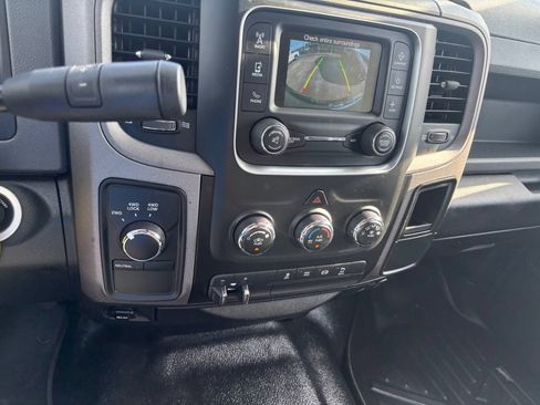 Used 2018 RAM 3500 Tradesman w/ Chrome Appearance Group AWD/4WD image 16