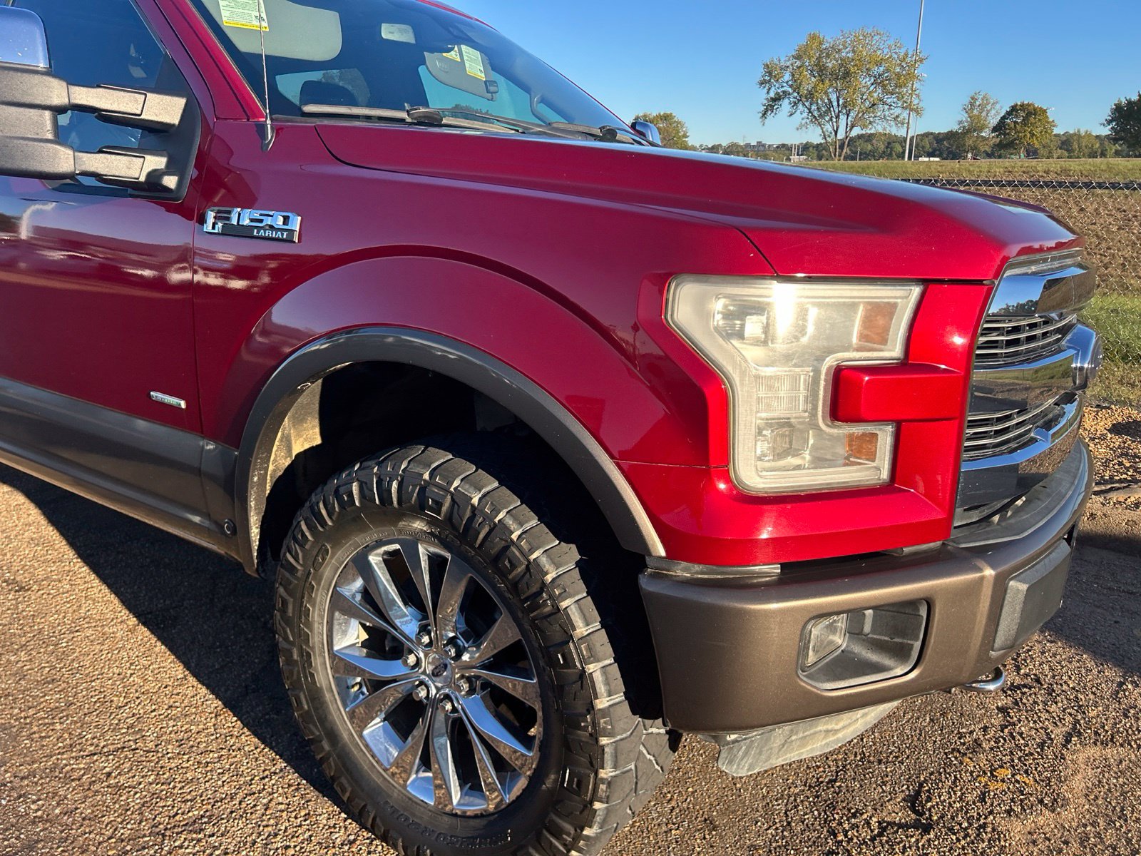 Used 2016 Ford F150 Lariat w/ Equipment Group 502A Luxury AWD/4WD image 14