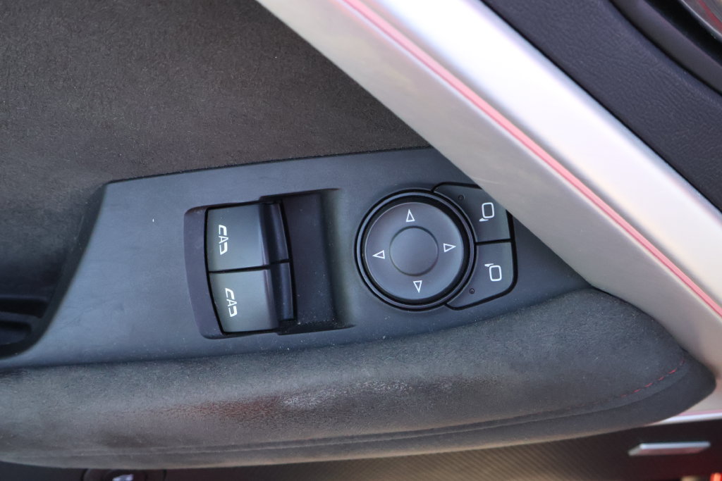 Used 2020 Chevrolet Camaro ZL1 RWD image 12