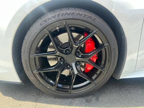 Used 2022 Chevrolet Corvette Stingray Premium Conv w/ Z51 Performance Package RWD image 7