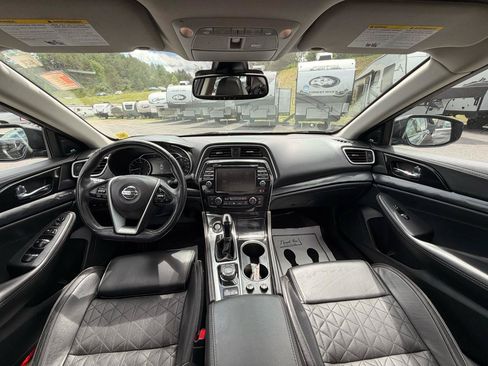 Used 2019 Nissan Maxima Platinum w/ Illumination Package FWD image 17