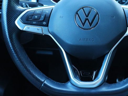 Used 2021 Volkswagen Atlas Cross Sport SE w/ Panoramic Sunroof Package AWD/4WD image 56