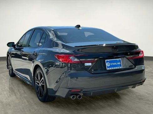 Used 2025 Toyota Camry XSE FWD image 5