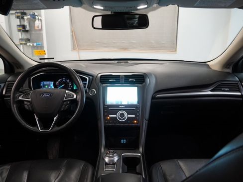 Used 2019 Ford Fusion Energi Titanium image 17