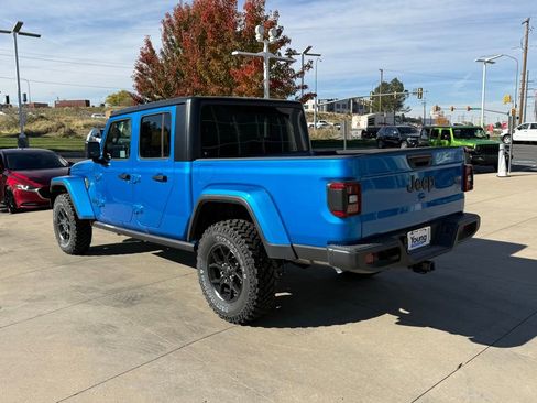 New 2025 Jeep Gladiator Willys image 10