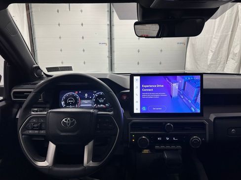 Used 2025 Toyota 4Runner TRD Off-Road Premium image 16