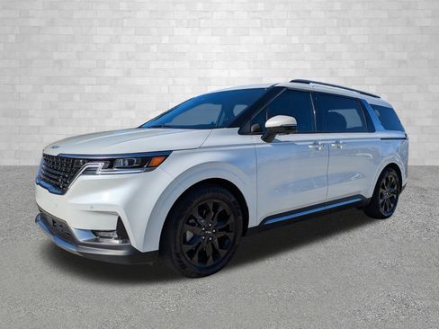 Used 2024 Kia Carnival SX Prestige image 5