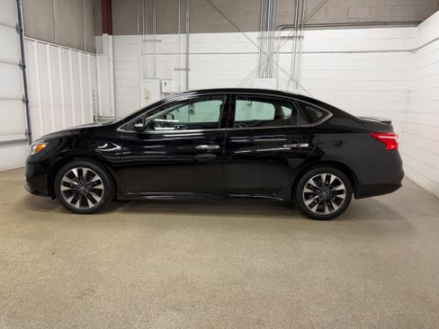 Used 2019 Nissan Sentra SR image 5