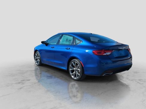 Used 2016 Chrysler 200 S FWD image 6