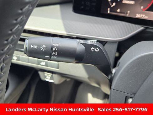 Used 2025 Nissan Murano SV AWD/4WD image 26