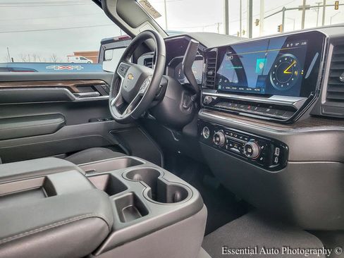 Certified 2024 Chevrolet Silverado 1500 LT image 32