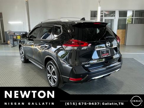 Used 2019 Nissan Rogue SV w/ Premium Package FWD image 22