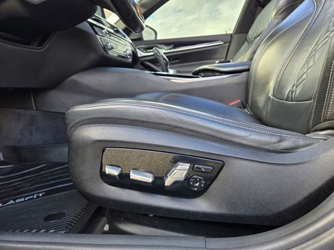Used 2017 BMW 540i xDrive image 29