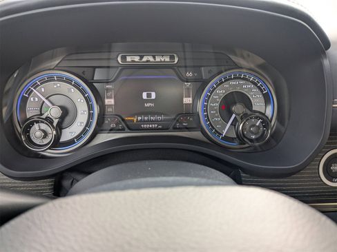 Used 2020 RAM 1500 Limited w/ Advanced Safety Group image 32