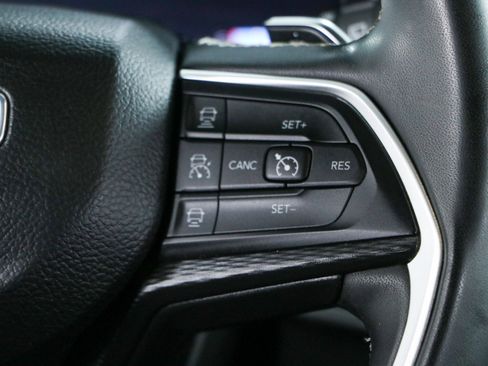 Used 2023 Jeep Grand Cherokee L Laredo AWD/4WD image 14
