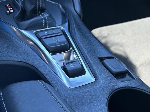 Used 2022 Chevrolet Camaro LT w/ Technology Package RWD image 32