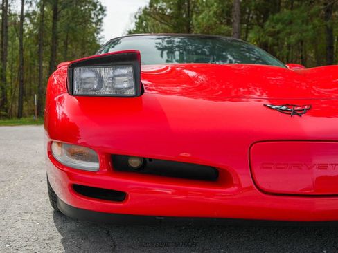 Used 2002 Chevrolet Corvette Coupe w/ Preferred Equipment Group2 image 44