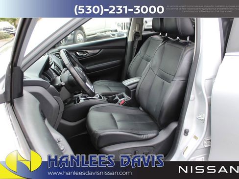 Used 2018 Nissan Rogue SL image 13