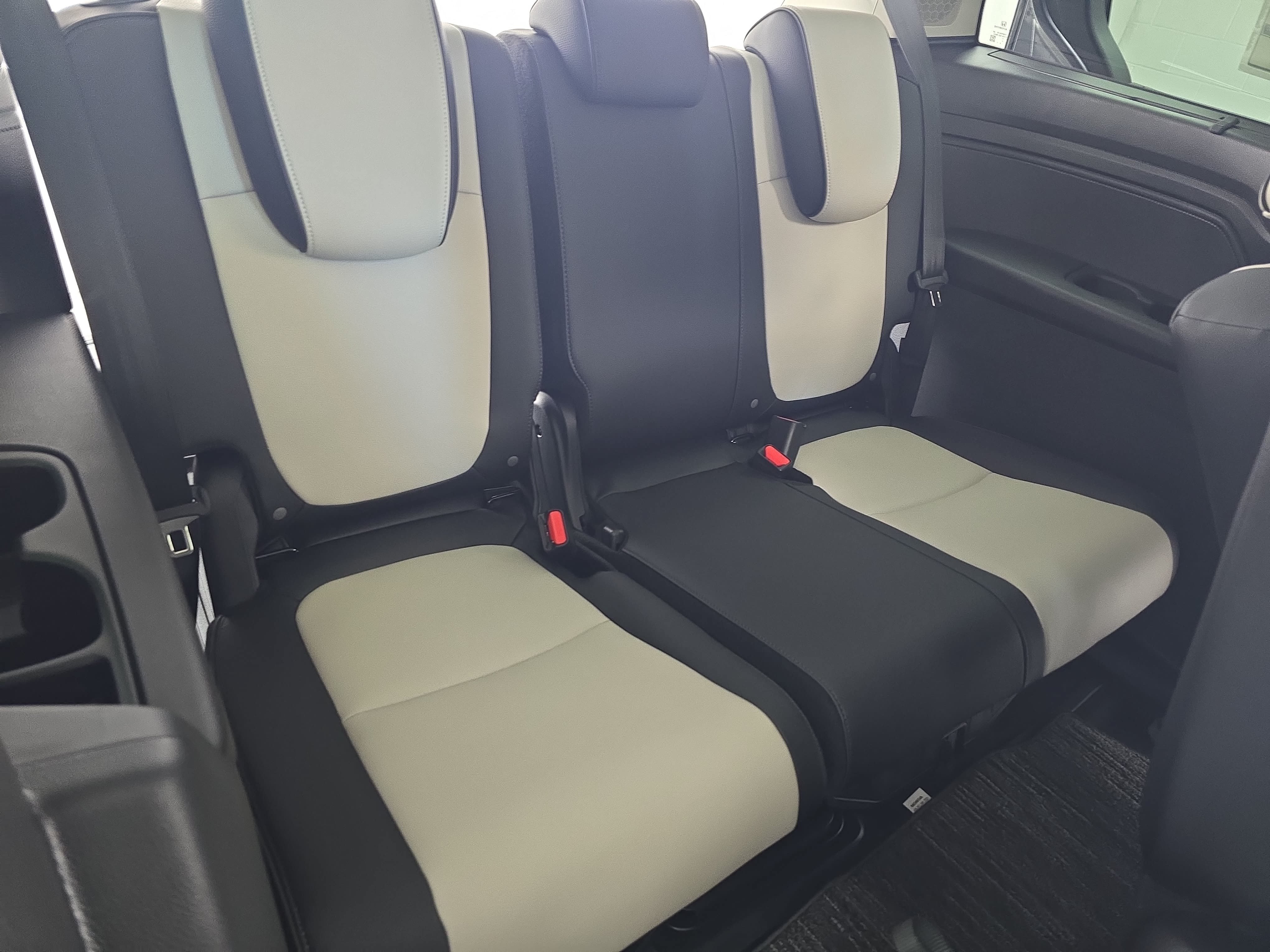 New 2027 Honda Odyssey Elite image 12